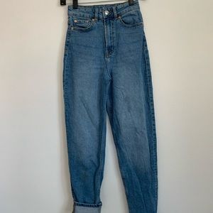 Mom Jeans : Medium Wash